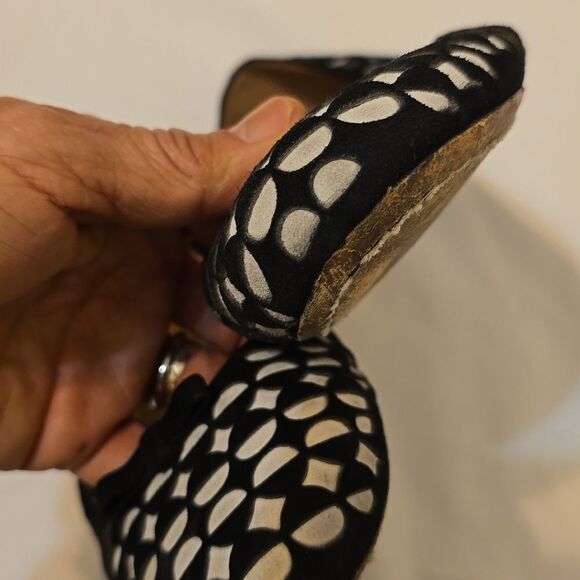 Alaia Black and White Ballet Flats - Size 37/US 7 - Picture 8 of 8